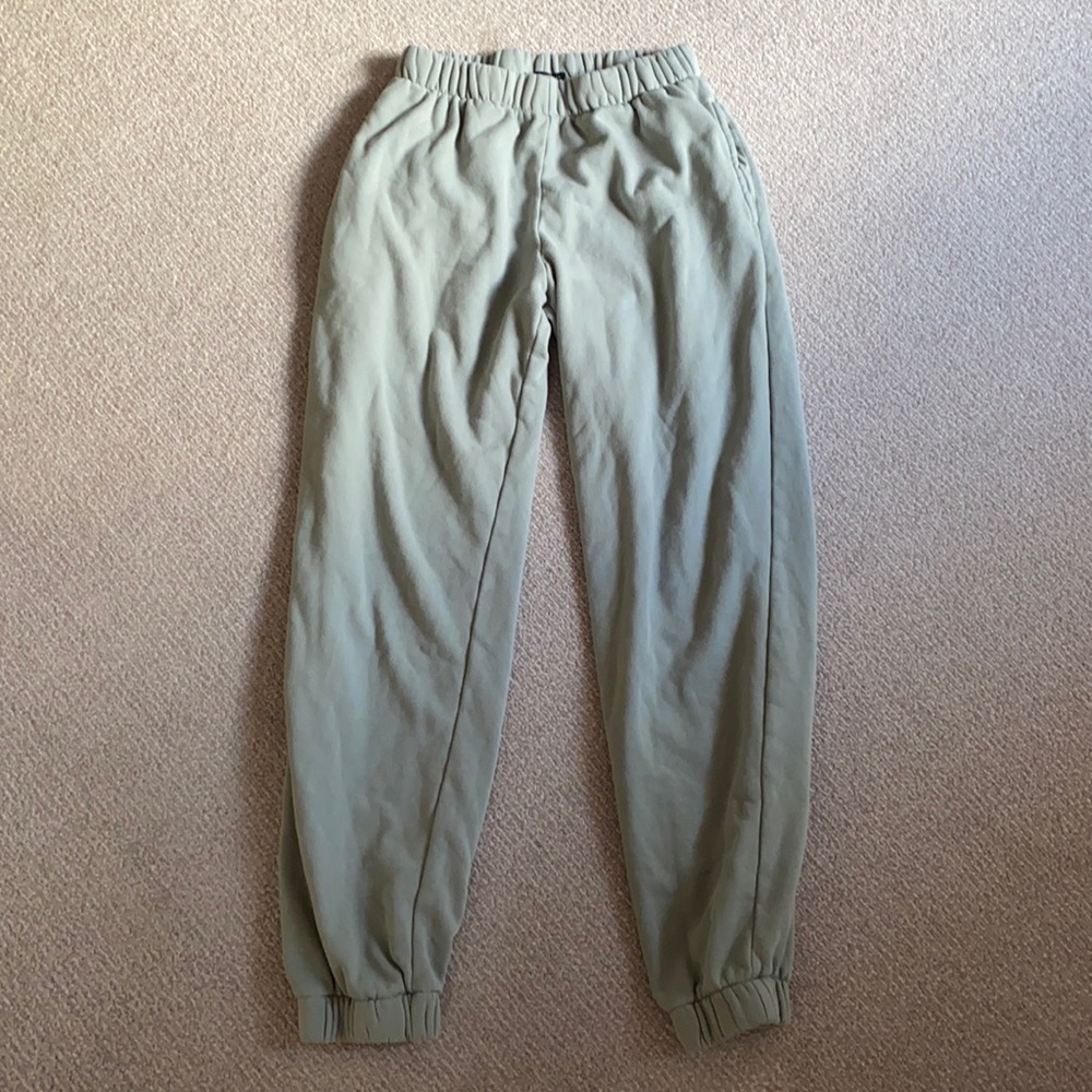 Brandy Melville Rosa Sweats